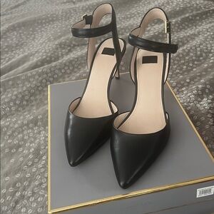 Louise et Cie Black Pointed Toe Heels